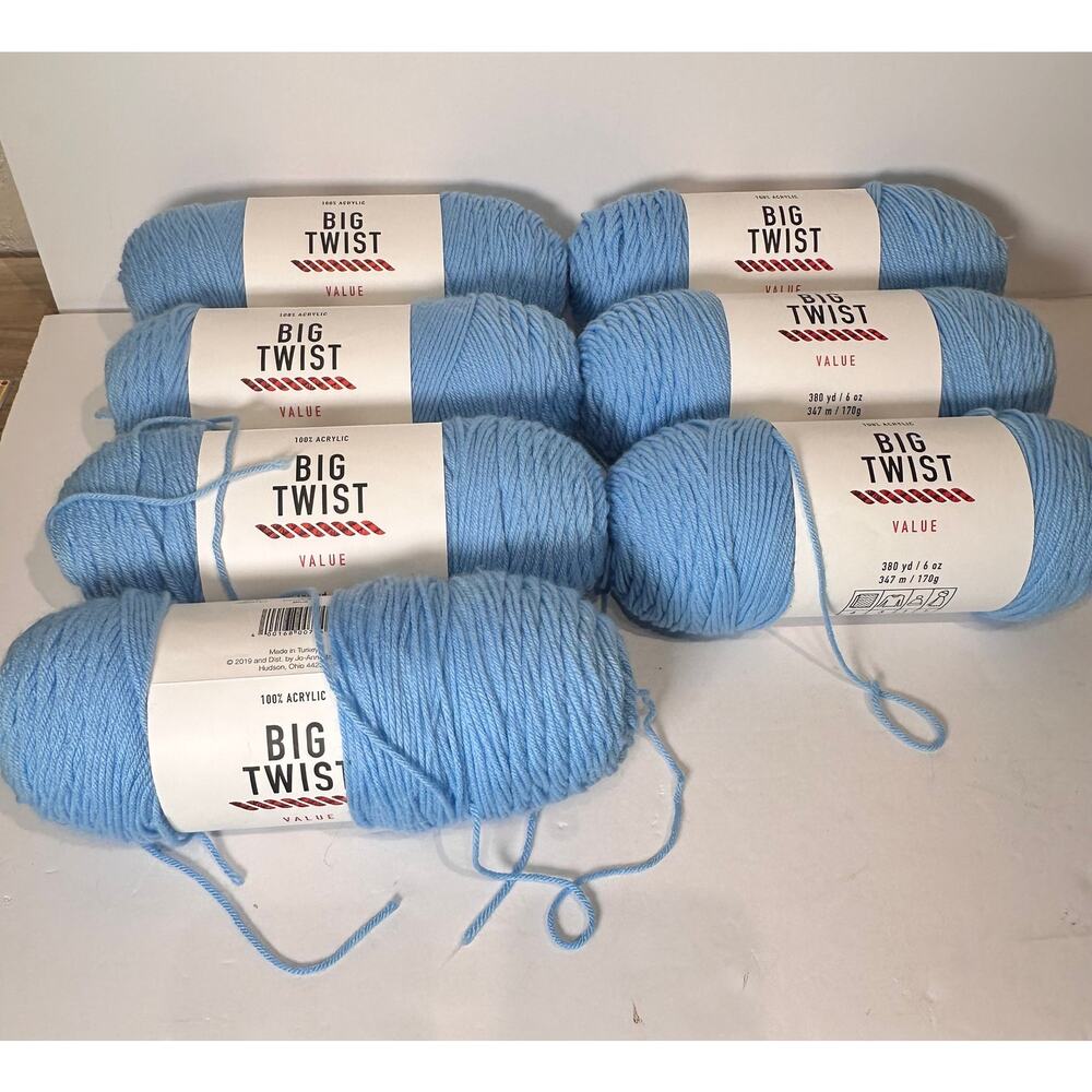 New Big Twist Acrylic Cornflower Blue Yarn 6 oz Lot of 7 Skeins Same Lot# 634230